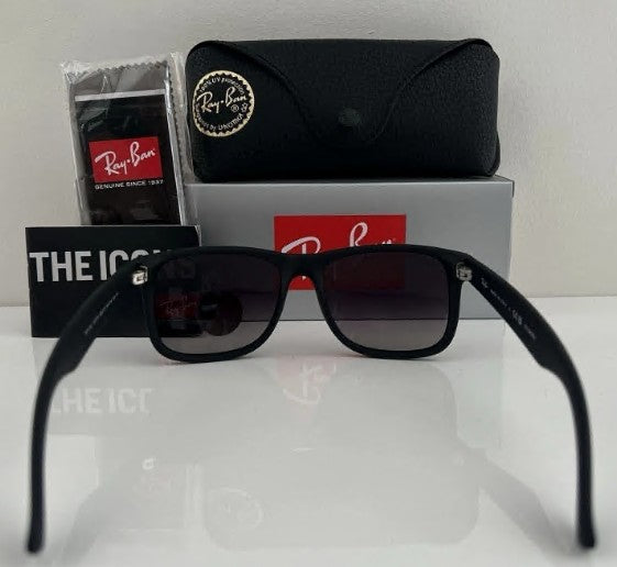 Ray-Ban Justin RB4165 622/T3 Matte Black Grey Gradient Polarized Sunglasses 54mm